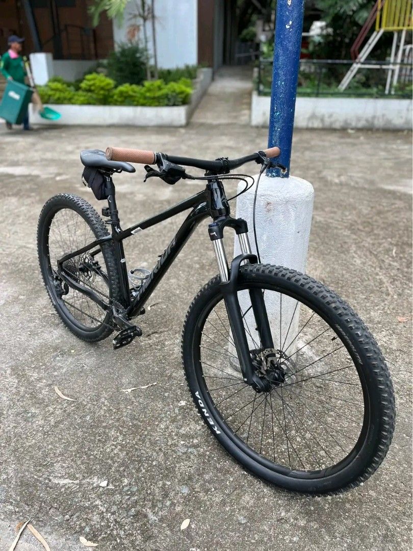 Merida Big Trail 200 Mountain Bike (Category: Bicycles) located in Manila. Submitted by landdyc (Listing ID 1465612126, Image 1). Description: Merida Big Trail 200 25,999 nego BIG TRAIL TFS aluminium, 148x12 thru-axle (boost) BSA bottom bracket 29er Medium Shimano Deore M4100 1x10 (11-46) Shimano Deore Crank M5100 Tektro M275 Hydraulic Brakes 180mm Rotors Suntour XCM32 120mm Kenda Regolith Tires (29x2.4 Front, 29x2.1 Rear) Internal Cabling (Jagwi