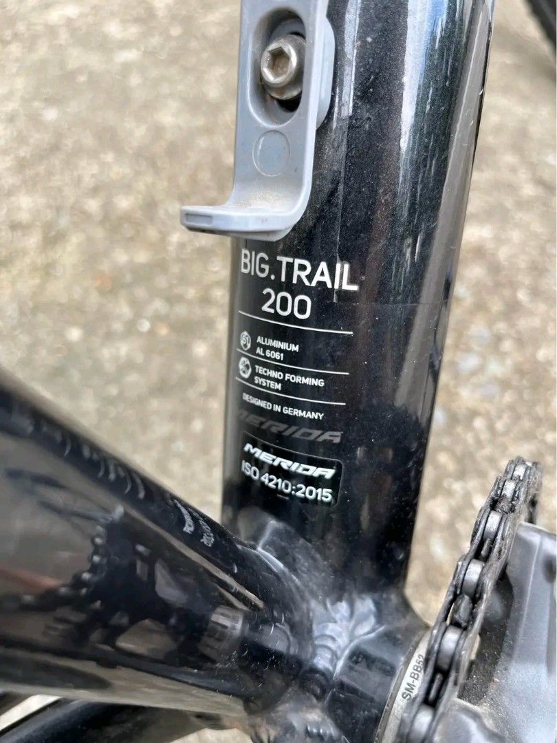 Merida Big Trail 200 Mountain Bike (Category: Bicycles) located in Manila. Submitted by landdyc (Listing ID 1465612126, Image 2). Description: Merida Big Trail 200 25,999 nego BIG TRAIL TFS aluminium, 148x12 thru-axle (boost) BSA bottom bracket 29er Medium Shimano Deore M4100 1x10 (11-46) Shimano Deore Crank M5100 Tektro M275 Hydraulic Brakes 180mm Rotors Suntour XCM32 120mm Kenda Regolith Tires (29x2.4 Front, 29x2.1 Rear) Internal Cabling (Jagwi