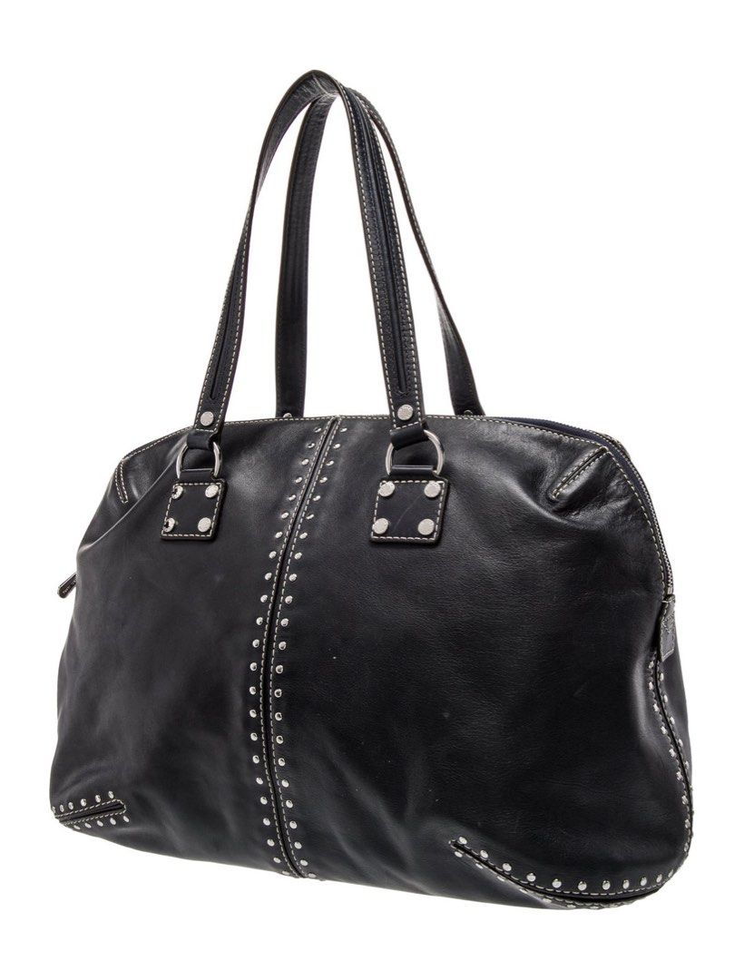 Michael Kors Black Leather Studded Shoulder Bag (Category: Shoulder Bags) located in Makati City. Submitted by aurevelle.vintage (Listing ID 1465711458, Image 1). Description: [𝙍𝘼𝙍𝙀] ⋆.𐙚 ̊ Michael Kors Black Leather Studded Shoulder Bag ⟡ 𝙎𝙞𝙯𝙚: small - semi medium ⟡ 𝙋𝙧𝙤𝙙𝙪𝙘𝙩 𝘾𝙤𝙣𝙙𝙞𝙩𝙞𝙤𝙣 𝙍𝙖𝙣𝙠: A ⟡ 𝙄𝙨𝙨𝙪𝙚/𝙨: signs of usage |rubber lining ⟡ 𝙊𝙥𝙚𝙣 𝙁𝙤𝙧 𝙇𝙖𝙮𝙖𝙬𝙖𝙮: 30% DP required & 2 weeks to pay remaining bala