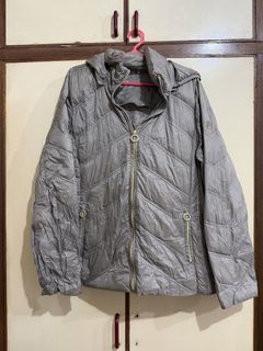 (Category: ) located in . Submitted by preloved_new_forsale (Listing ID 1465638166, Image 1). Description: .