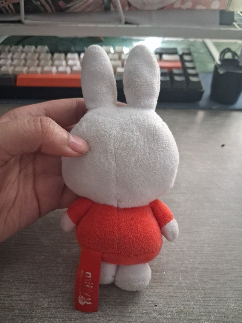 Miffy Charm (Category: Plushies & Soft Toys) located in Aguinaldo. Submitted by shrimpytrinkies (Listing ID 1465630419, Image 2). Description: faded etiketa.