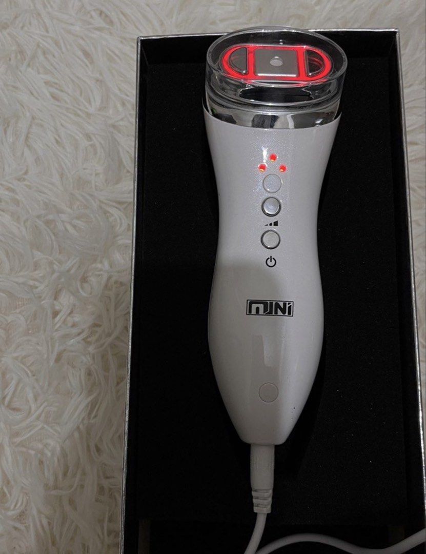 Mini HIFU RF Face Lifting & Skin Tightening Machine (Category: Face Care) located in Pasig City. Submitted by carou48357 (Listing ID 1465644813, Image 3). Description: Mini HIFU V Face Skin Lifting Device in like-new condition. Fully functional and comes with charger and box as shown in the photos. Great for facial skincare routines, skin tightening, and beauty treatments at home. Feel free to message me if you’d like more photos of the device wo