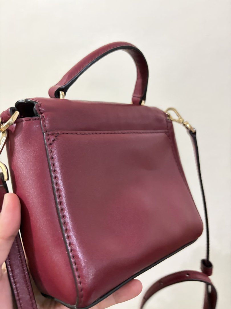 Mini leather crossbody bag (Category: Purses & Pouches) located in Balanga. Submitted by neri_declutters (Listing ID 1465683849, Image 3). Description: 📍Location: Balanga Bataan 🏍️Delivery Options: J&T, and LBC 💵Mode of Payment: Gcash, Bank Transfer (Payment First Basis) ❌No cancellation of order/s #PrelovedBags #PrelovedBag #PrelovedPH #PrelovedBagsPH #BrandedPreloved ThriftFinds UkayFinds UkayPH SecondHandStyle Note: Kindly manage your expec