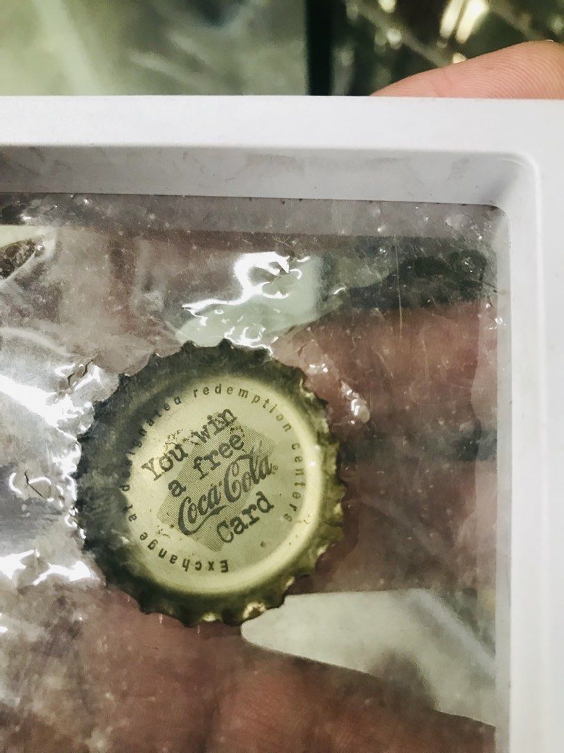 Misprint Error 1998 Coca Cola cap (Category: Vintage Collectibles) located in Quezon City. Submitted by regiegeorg77224 (Listing ID 1465593912, Image 2). Description: Very Rare Misprint Error bottle cap Vintage Coca Cola crown 1998 QC area Meet up / Lalamove Bank transfer .