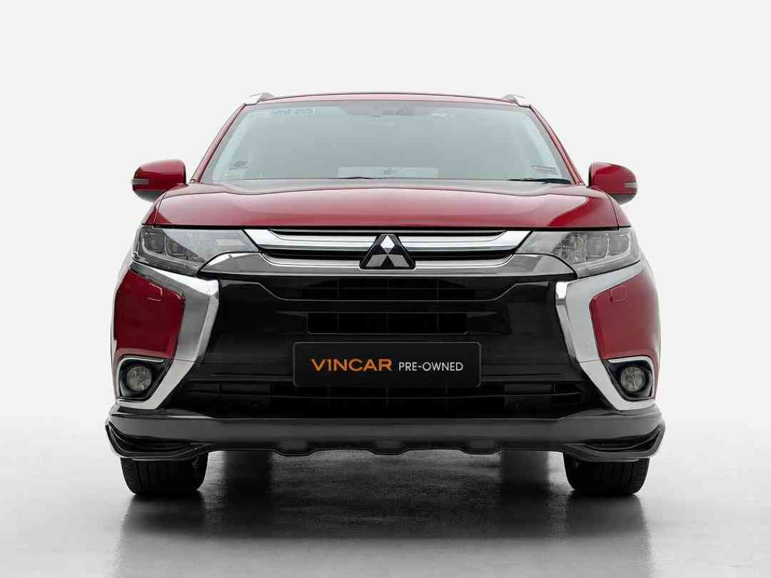 (Category: ) located in . Submitted by vincar_pre-owned (Listing ID 1465681648, Image 1). Description: .