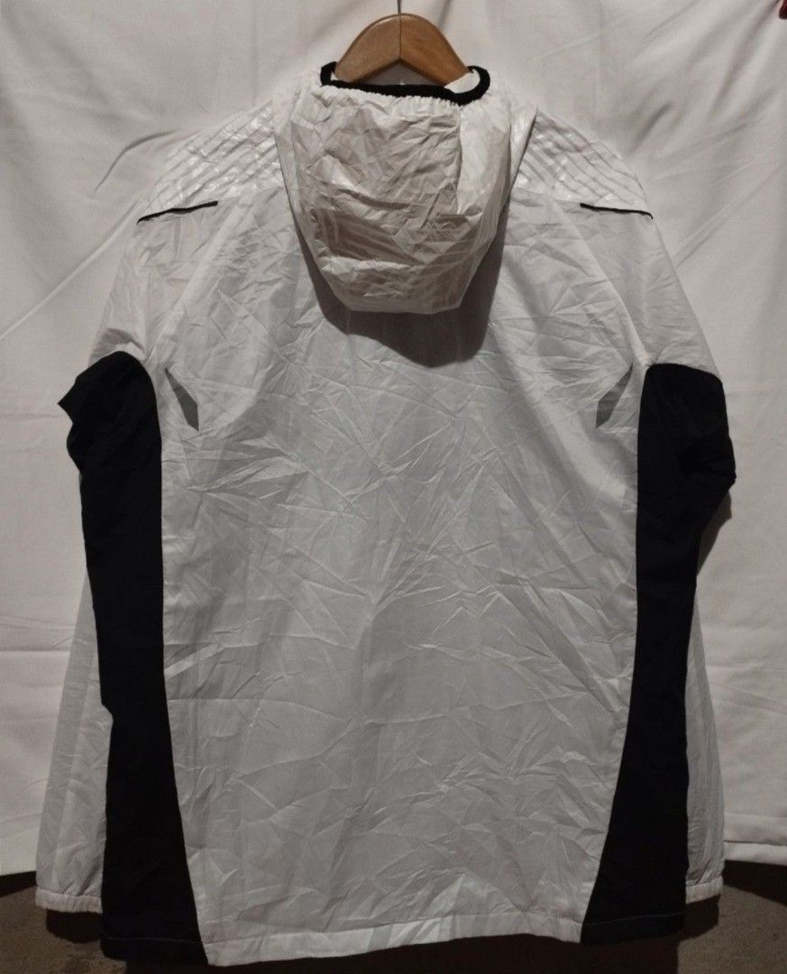 Mizuno breath thermo white nylon parka jacket (Category: Coats, Jackets and Outerwear) located in Manila. Submitted by livecloud.68f180 (Listing ID 1465757645, Image 3). Description: Length 31 Width 26.