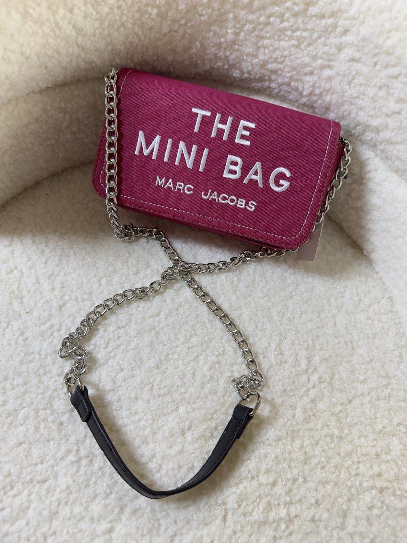 MJ Pure Denim Masterpiece quality 2way Bag (Category: Cross-body Bags) located in Binmaley. Submitted by amayscollections (Listing ID 1465709789, Image 3). Description: Masterpiece quality Mj Pure Denim 2way Bag sale na mga ses ang gandara nyan. For onyl ₱850 payment first add 70 for cash on delivery.