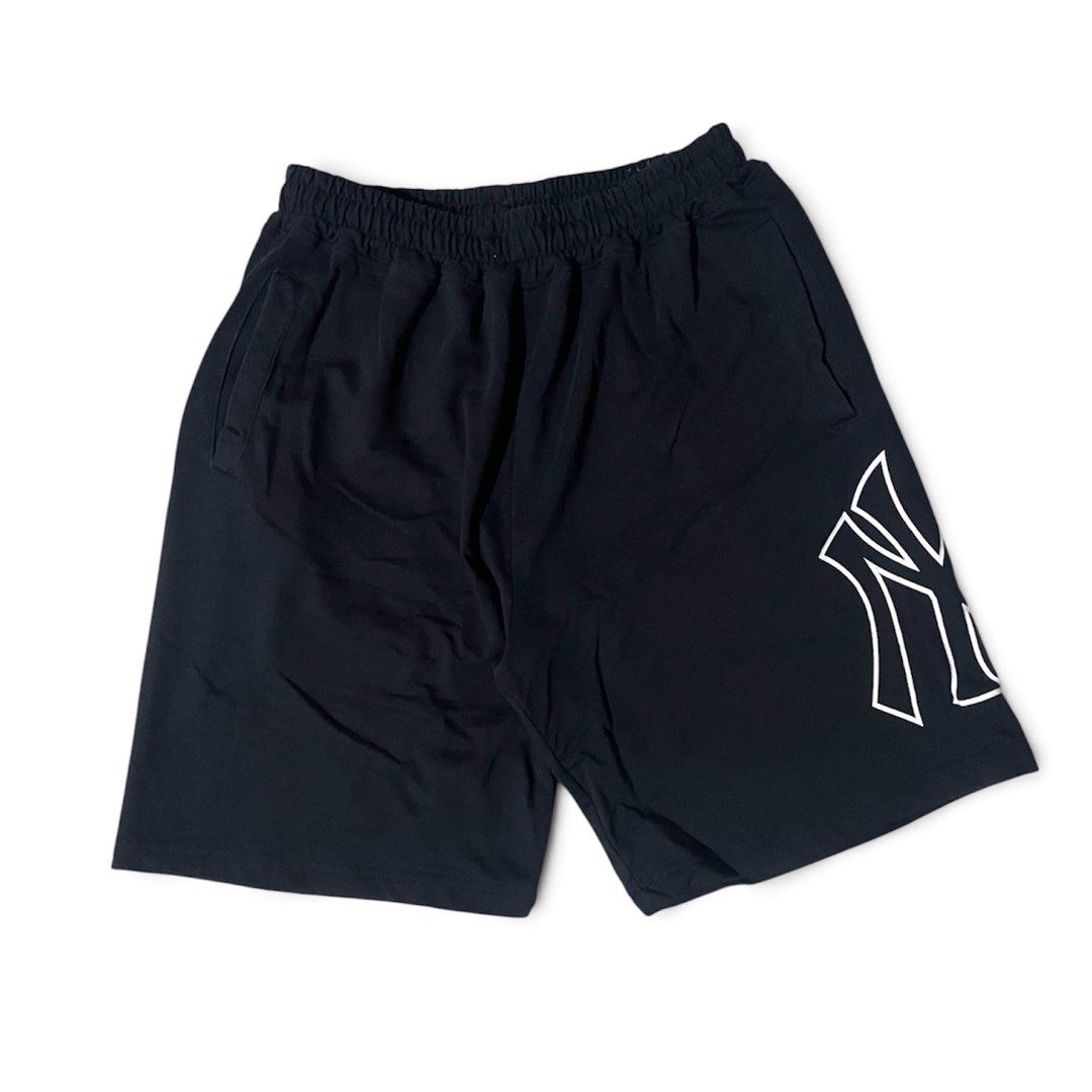 Mlb Short (Category: Shorts) located in Valenzuela. Submitted by nk_thriftshop (Listing ID 1465663740, Image 2). Description: Waist: 29/36 Length: 18’5 inch Leg Opening: 11’5 inch Issue: None Size:2xl Condition/Color Rate: 9.5/10.