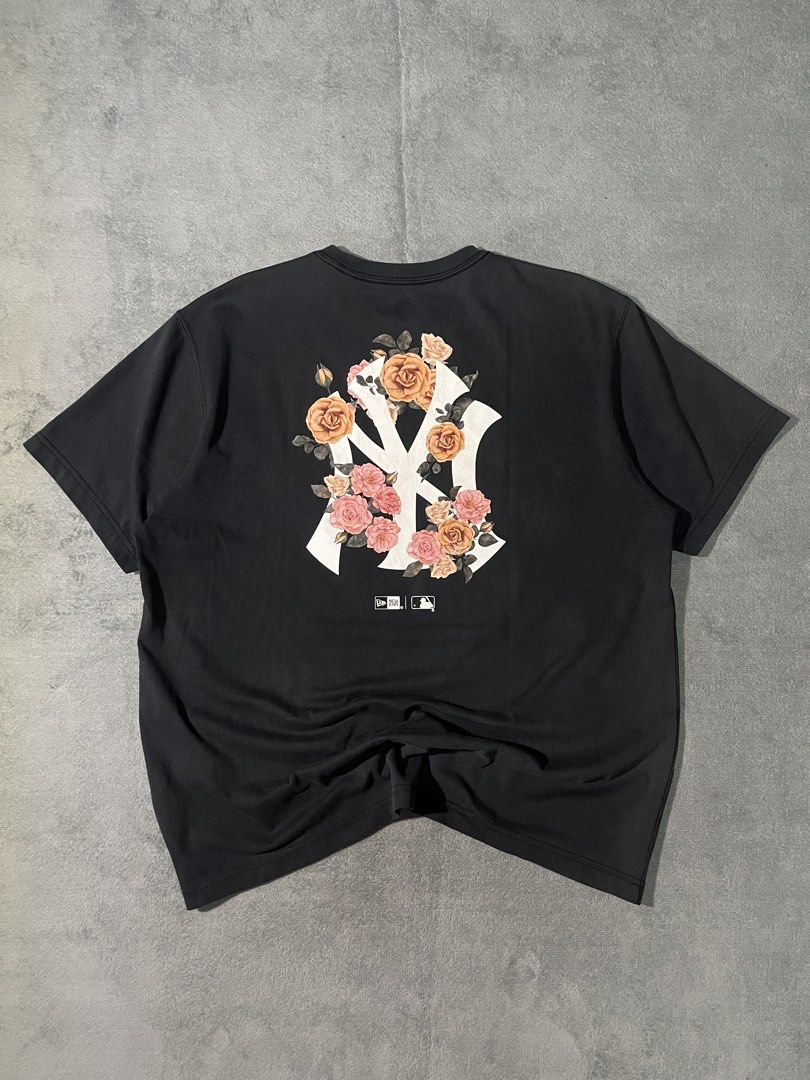 MLB x New Era Shirt (Category: Activewear) located in Marilao. Submitted by thriftyy_69 (Listing ID 1465759570, Image 1). Description: New era x MLB •dimes: 23 x 27.5 •size: L •condition: Good •flaw/s: Minimal Hairlines .