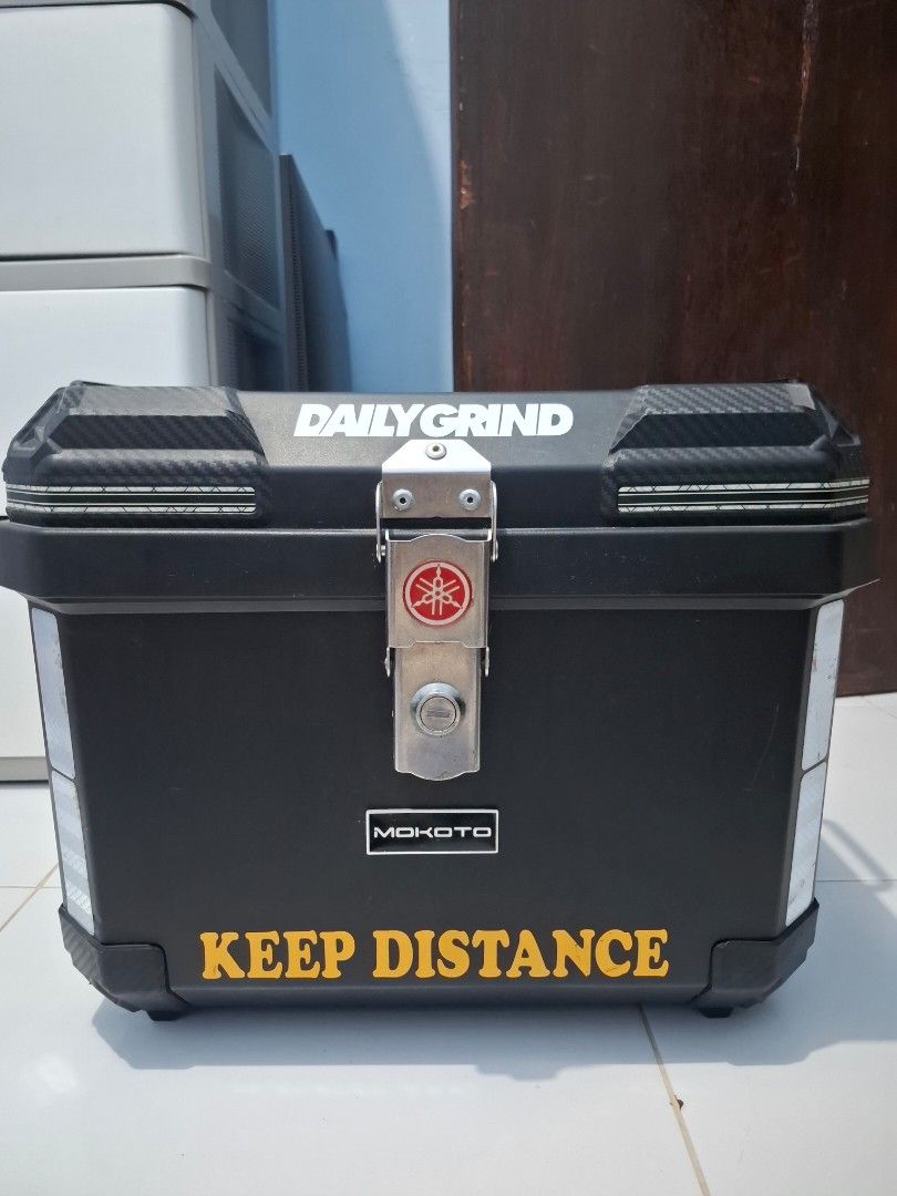 Mokoto Top Box 45L (Category: Other Motorcycles Parts and Accessories) located in Taguig. Submitted by wiltech016 (Listing ID 1465718163, Image 2). Description: 45L Capacity. ABS Material Can fit 1 full face helmet. Mokoto Brand With Foam padding and pockets With Lock & Key. Comes with screws. 1K Fixxx.