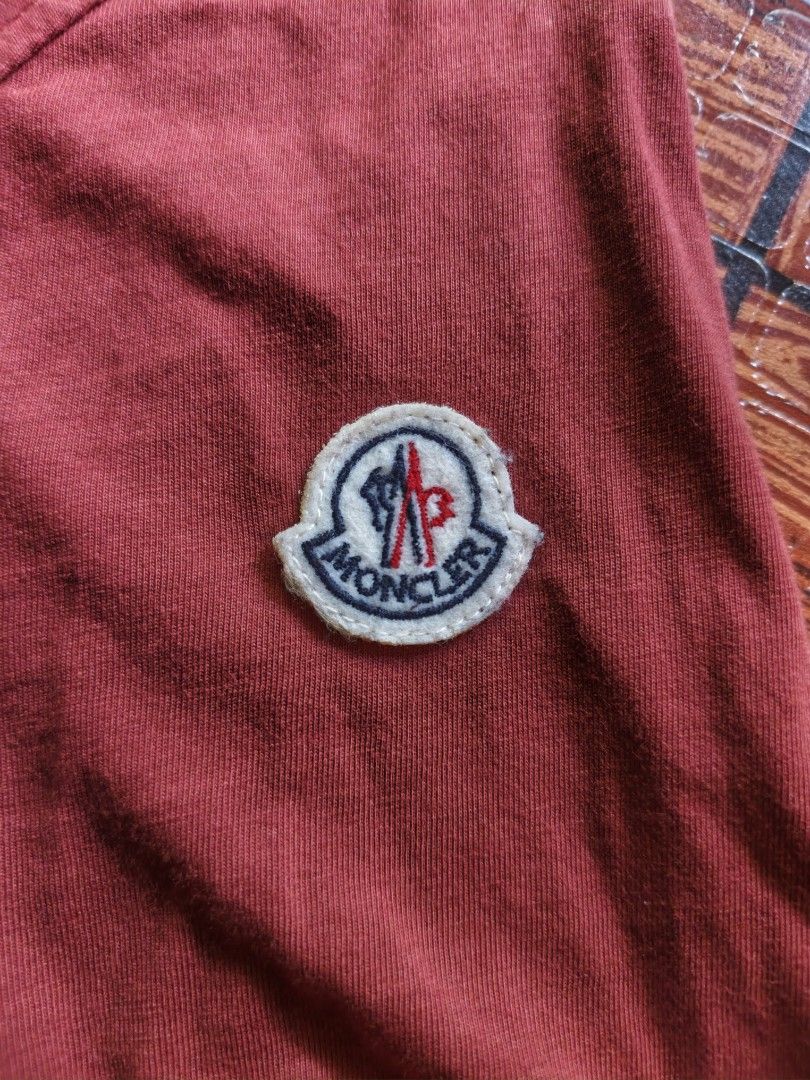 Moncler - Men's T-Shirt Marron (Category: Tshirts & Polo Shirts ) located in Naga. Submitted by beauty_msfinds (Listing ID 1465658483, Image 3). Description: Moncler - Men's T-Shirt Marron Size: M on tag (can fit Medium to Large) Width: 21.5 inches Length: 30 inches Color rate : 9.5/10 Excellent Condition Issue : None / minimal fade in design ( see on pic.) 750 + sf Actual color may slightly vary due to lighting Location: Bicol Naga City 💵 MOP: 