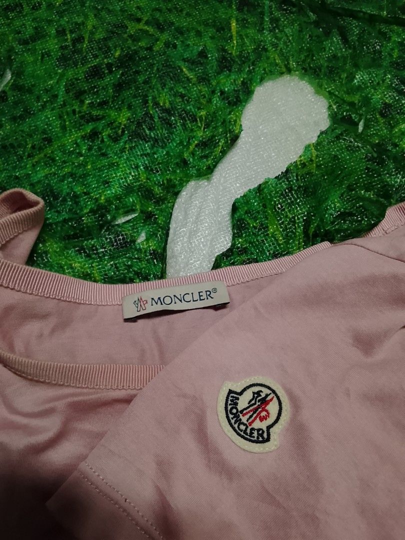 Moncler pink cotton and tech taffeta flared tee (Category: Others Tops) located in Tagbina. Submitted by jera-thrift.16 (Listing ID 1465635657, Image 3). Description: excellent condition color rate-9.3/10 dimes-W-19.5 L-25 Issue - last 2 pics (minor rust stain).