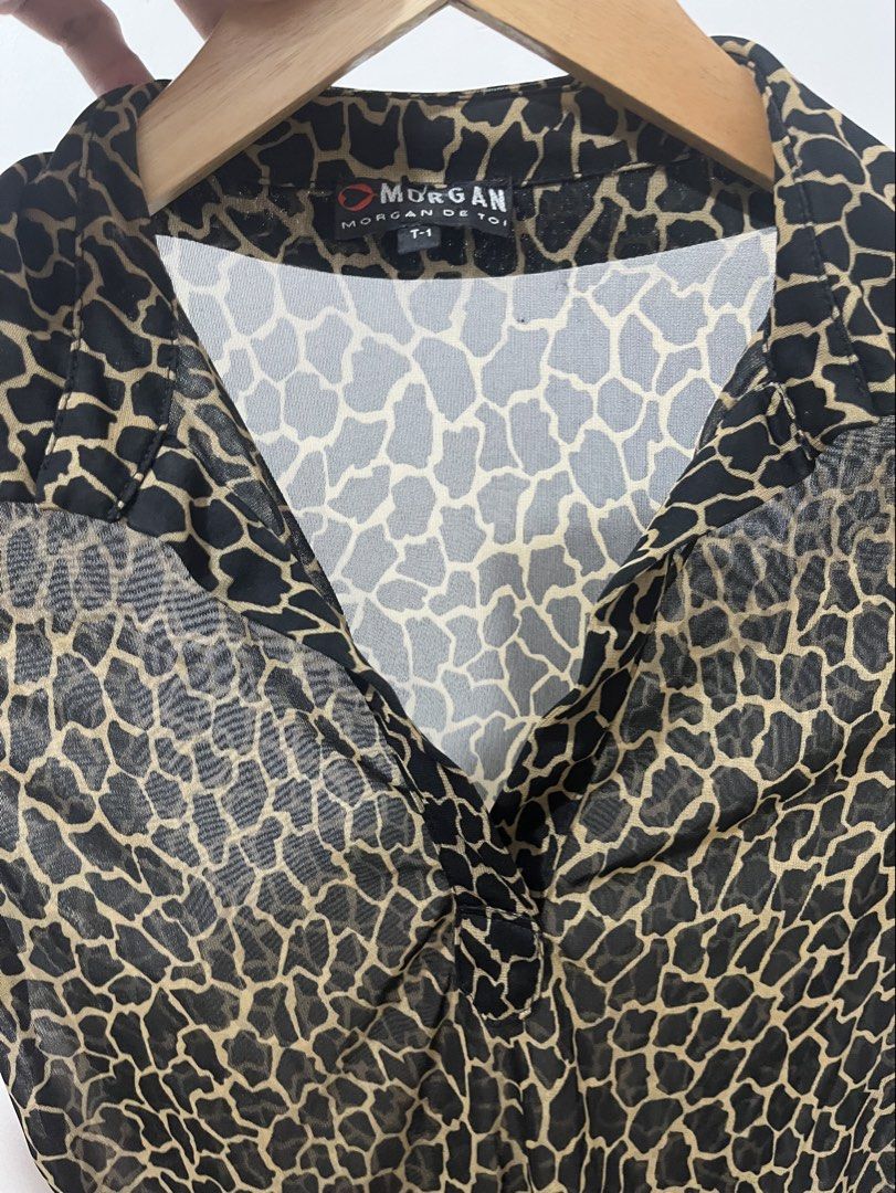 Morgan de Toi sheer giraffe print (Category: Blouses) located in Santa Rosa. Submitted by lanadeldios (Listing ID 1465756086, Image 2). Description: Perfect with low-rise jeans, leather trousers, a mini skirt or paired with vintage animal-print pieces.