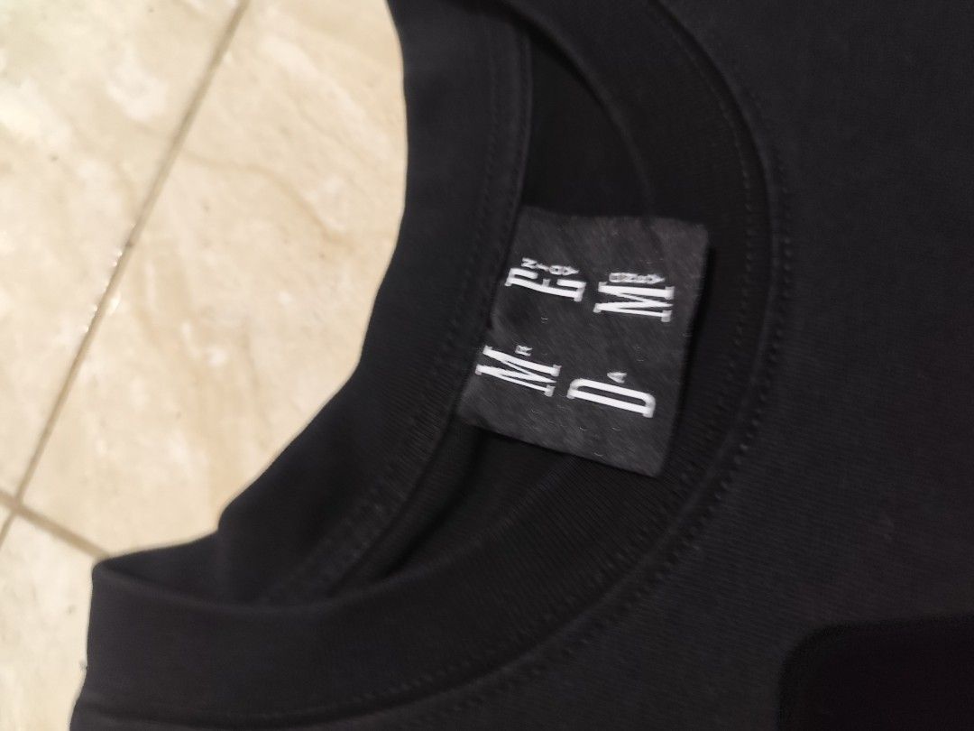 Mr. Enjoy Da Money (Category: Tshirts & Polo Shirts ) located in Manila. Submitted by buyybustt (Listing ID 1465698234, Image 3). Description: 20x26.5 10/10 conditon Color Rate.