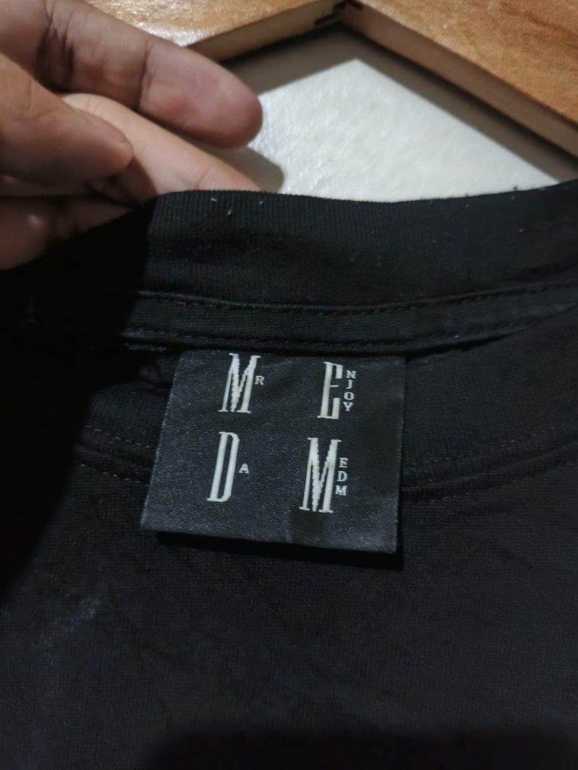 MR. ENJOY DA MONEY (Category: Tshirts & Polo Shirts ) located in Ligao. Submitted by kennethrift_finds (Listing ID 1465711799, Image 3). Description: XLRAGE 24×30 10/10 COLOR RATE AS NEW CONDITION NO ISSUE.