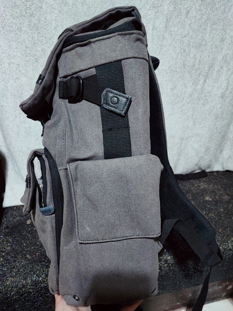 National Geographic camera Backpack (Category: Backpacks) located in Baguio. Submitted by ozara.06 (Listing ID 1465699056, Image 3). Description: National Geographic camera backpack Excellent condition Almost new With laptop compartment Water repellent 2500.
