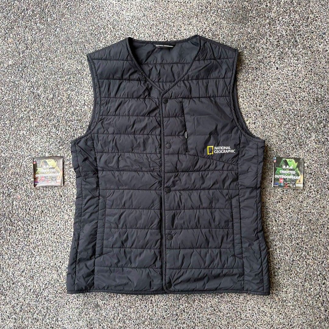 National Geographic Vest (Category: Vests) located in Caloocan City. Submitted by rjlthrifts (Listing ID 1465694213, Image 1). Description: National Geographic Vest designed for outdoor exploration, urban lifestyle layering, and travel comfort. Excellent Condition Color Rate 10/10 S on Tag 25 Length 19 Width No Issue. Price. 1,980 Loc. South Caloocan Courier. J&T And Flash Express.