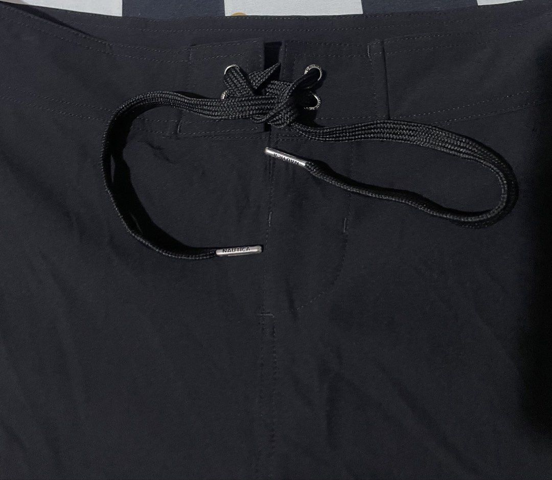 Nautica Short (Category: Shorts) located in Valenzuela. Submitted by nk_thriftshop (Listing ID 1465673710, Image 2). Description: Waist: 32/33 Length: 16’5 inch Leg Opening: 12’5 Inch Issue: None Condition/Color Rate: 9.5/10.