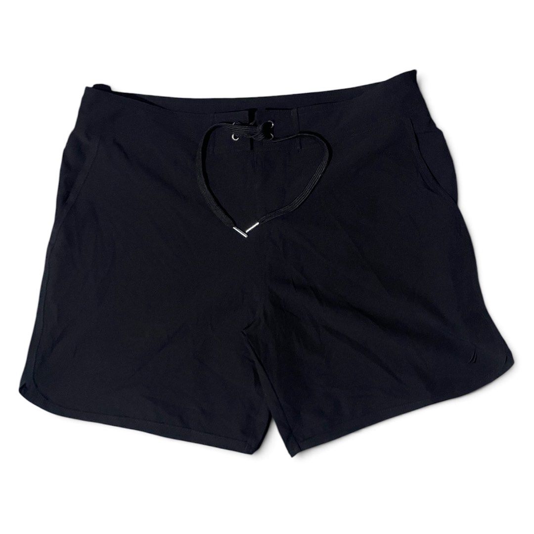 Nautica Short (Category: Shorts) located in Valenzuela. Submitted by nk_thriftshop (Listing ID 1465673710, Image 1). Description: Waist: 32/33 Length: 16’5 inch Leg Opening: 12’5 Inch Issue: None Condition/Color Rate: 9.5/10.