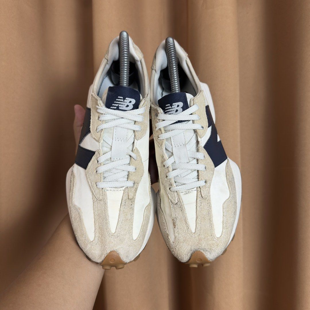 NB 327 (Category: Sneakers) located in Don Carlos. Submitted by rabearcelj59593 (Listing ID 1465726150, Image 2). Description: .