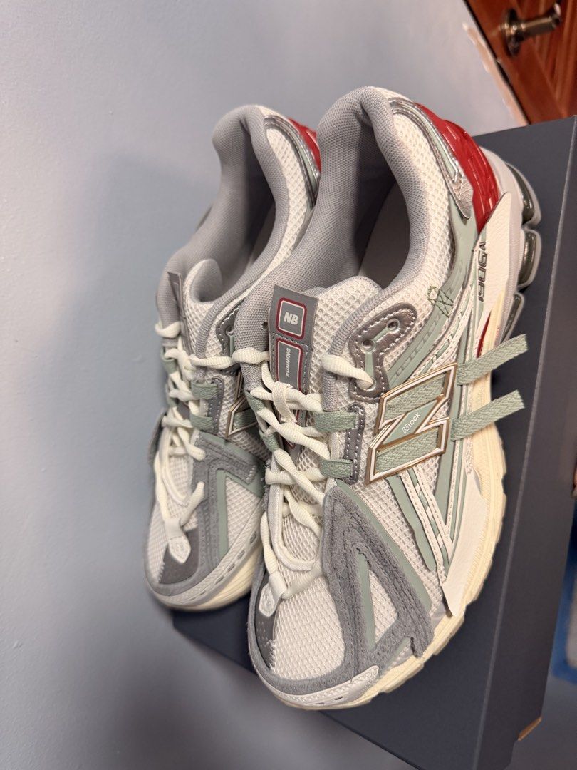 New Balance 1906 (Category: Sneakers) located in Antipolo. Submitted by aocampo00 (Listing ID 1465599627, Image 3). Description: New Balance 1906A DS never been worn rfs Nadoble ng bili .