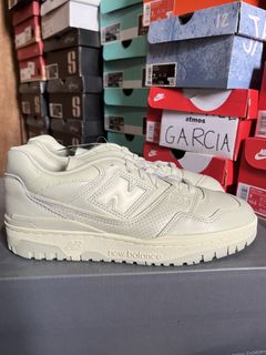 (Category: ) located in . Submitted by rr.sneakerstash (Listing ID 1465585921, Image 1). Description: .