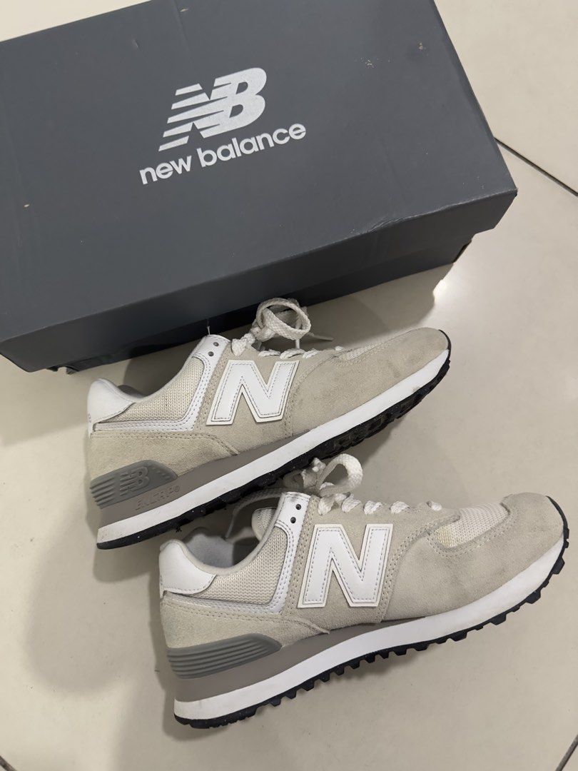 New Balance 574 Nimbus Cloud (Category: Sneakers) located in Cebu City. Submitted by lalalilly (Listing ID 1465656115, Image 2). Description: Price negotiable for sure buyer Comes with original box .