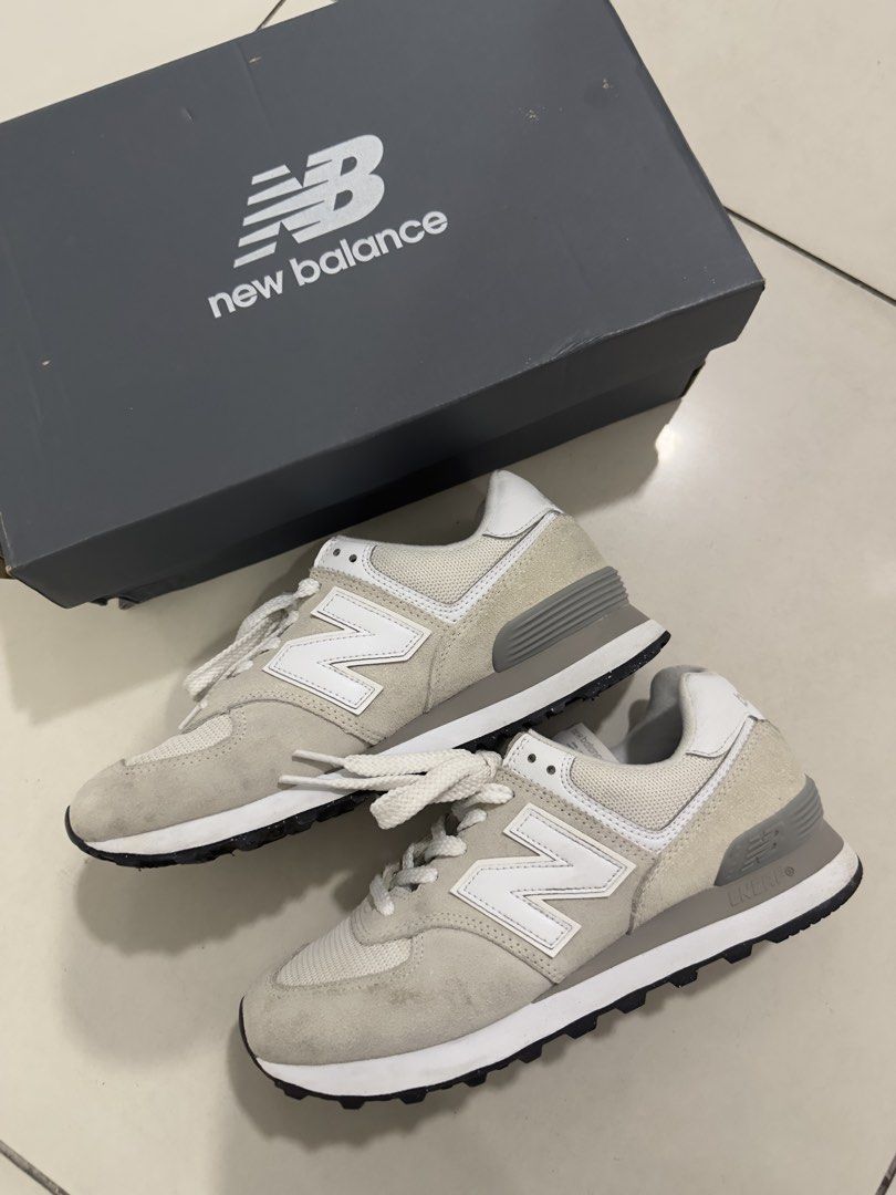 New Balance 574 Nimbus Cloud (Category: Sneakers) located in Cebu City. Submitted by lalalilly (Listing ID 1465656115, Image 1). Description: Price negotiable for sure buyer Comes with original box .