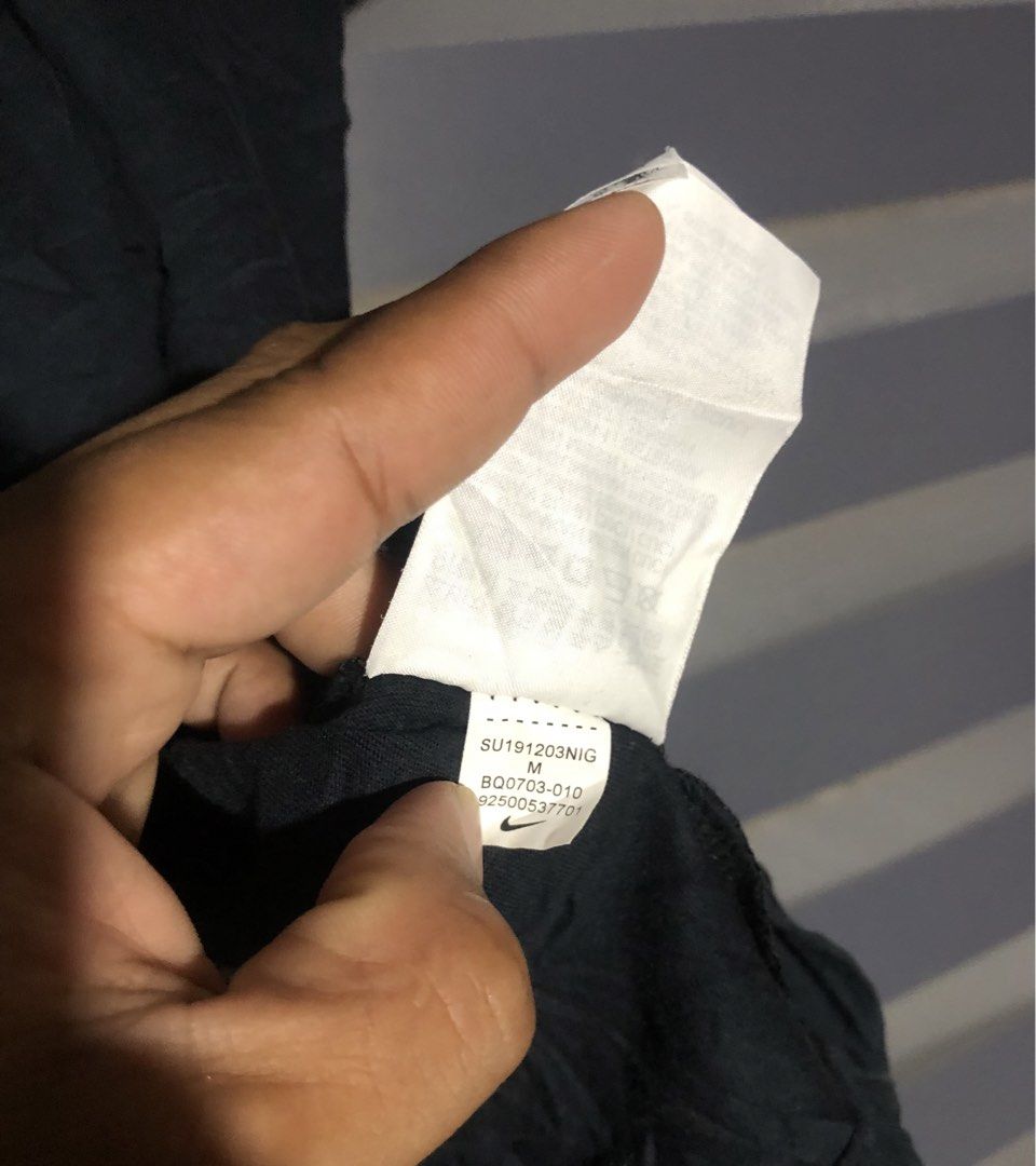Nike (Category: Activewear) located in Ormoc. Submitted by lunzagalan01366 (Listing ID 1465731806, Image 3). Description: Nike As new Size: M FreshFromBale NeedWash 500.