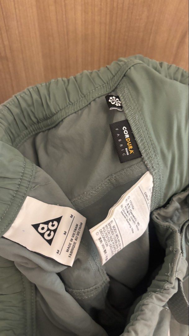 Nike ACG Convertible Trail Pants (Category: Joggers) located in Pakil. Submitted by byvera (Listing ID 1465686729, Image 2). Description: .