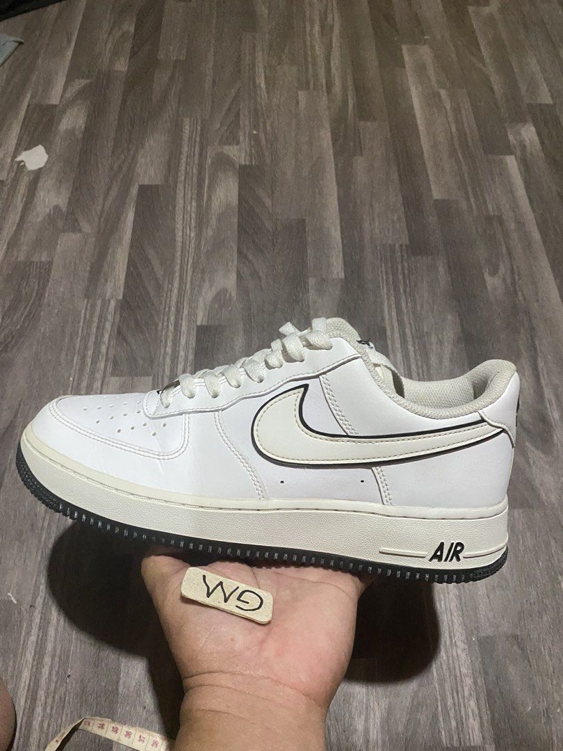 Nike Air Force 1 “07’ Low (Category: Sneakers) located in Cebu City. Submitted by freemoon.b85e0c (Listing ID 1465744947, Image 1). Description: Nike Air Force 1 ‘07’ Low Legit/2nd hand Size 9 us/8 uk/42.5 euro/27 cm Price 1250 plus sf Good condition.
