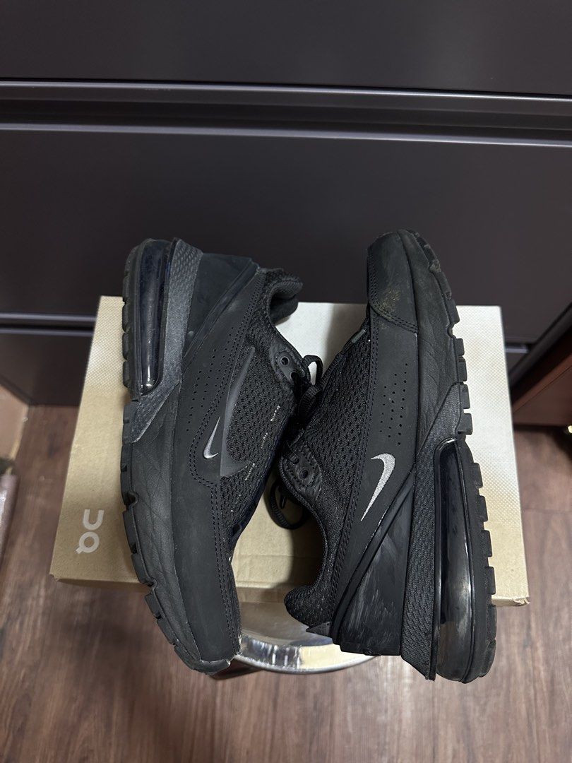 Nike airmax size 7 (Category: Sneakers) located in Manila. Submitted by mitch2783 (Listing ID 1465602713, Image 3). Description: Need wash, as is. no box intact sole 800php only.
