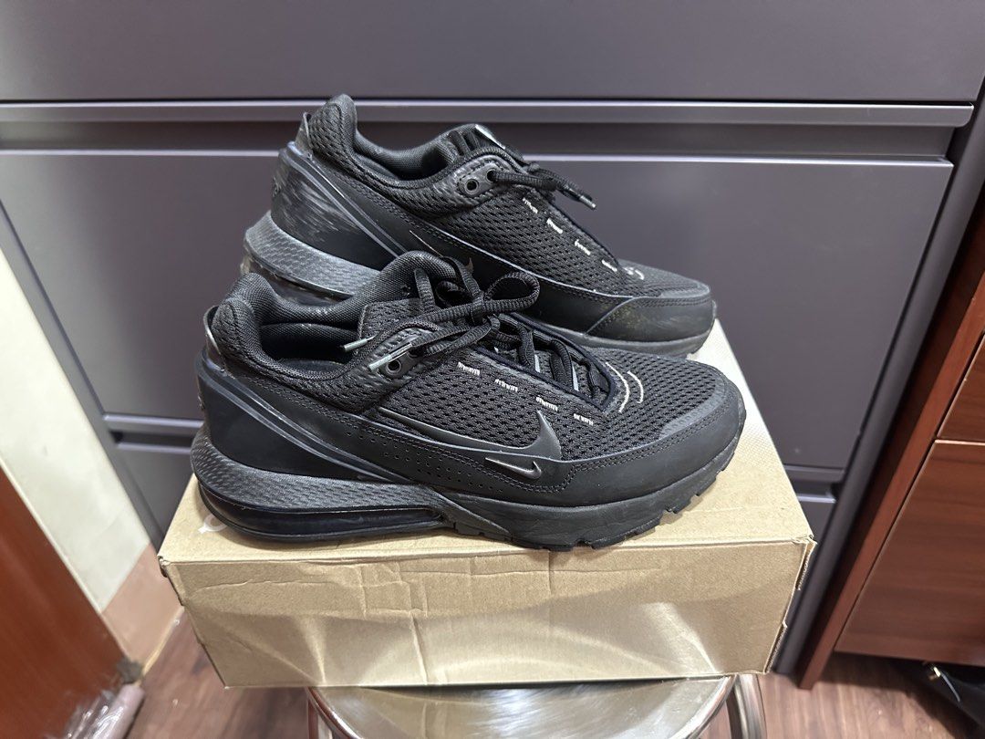 Nike airmax size 7 (Category: Sneakers) located in Manila. Submitted by mitch2783 (Listing ID 1465602713, Image 2). Description: Need wash, as is. no box intact sole 800php only.
