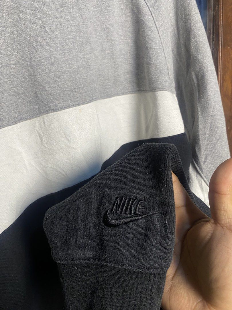 Nike Big Swoosh Sweater (Category: Hoodies) located in Prosperidad. Submitted by eco.fndsph (Listing ID 1465750651, Image 3). Description: Xl Need wash Minimal lints.