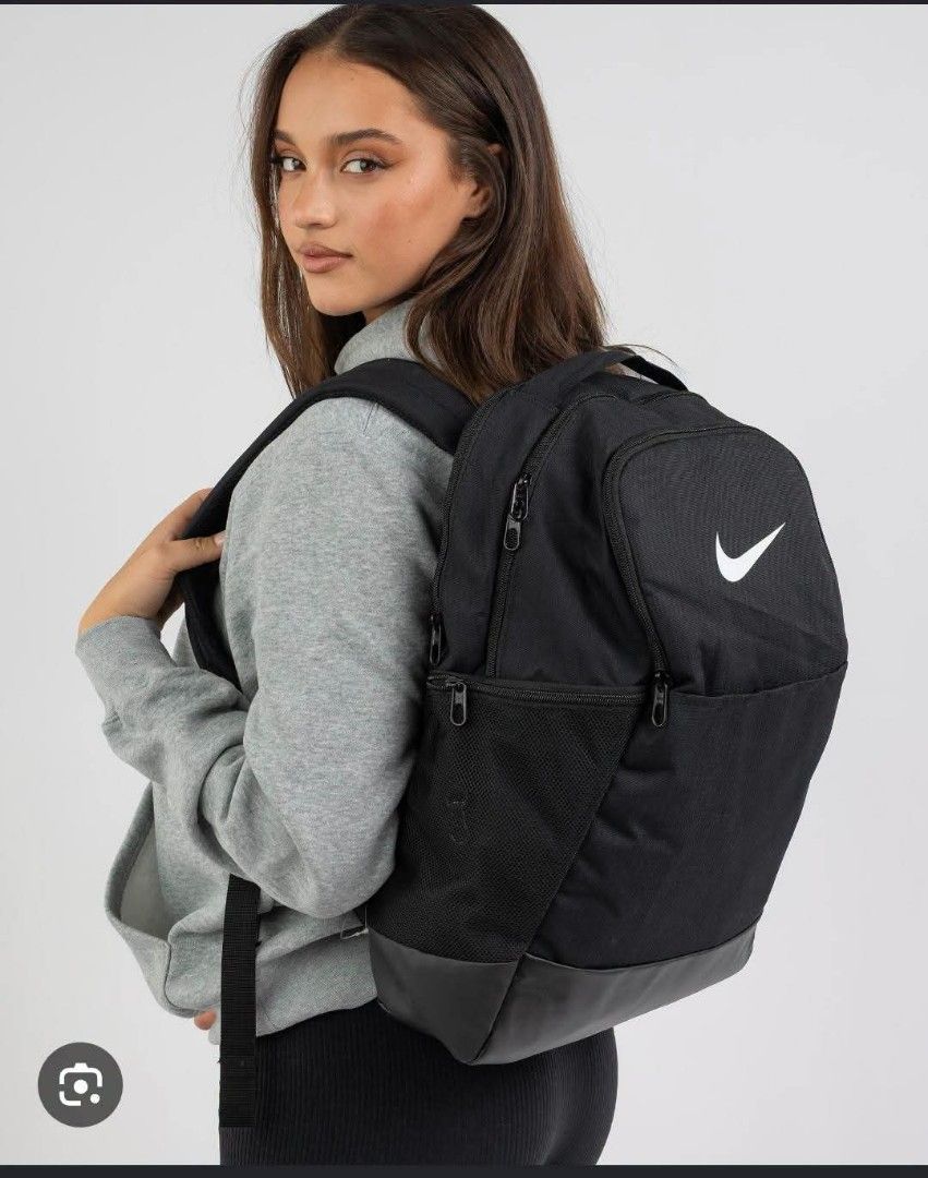 Nike Brasilia 9.5 Backpack (Category: Backpacks) located in Baguio. Submitted by ozara.06 (Listing ID 1465692622, Image 2). Description: Nike Brasilia 9.5 In very good condition With laptop compartment Has washable dirt 750.