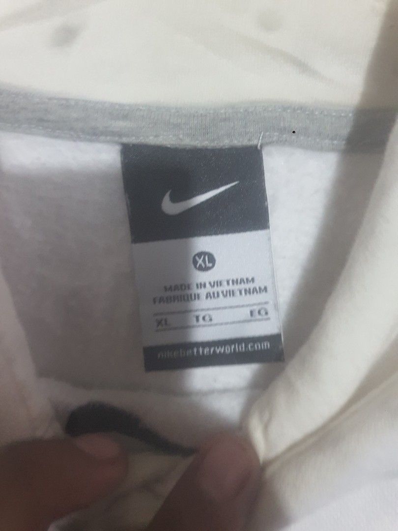 nike center swoosh (Category: Hoodies) located in Butuan. Submitted by alovier1992 (Listing ID 1465626929, Image 2). Description: .