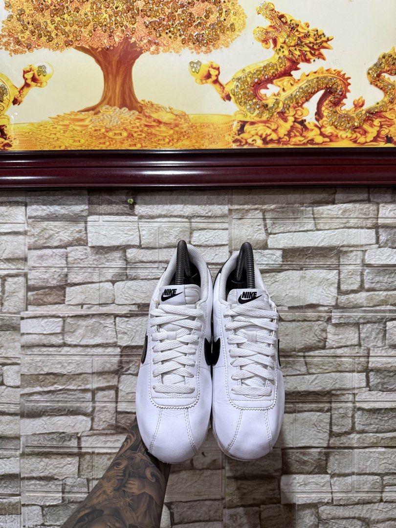 Nike Cortez “ basic SL” | 6 WOMEN (Category: Sneakers) located in Marikina City. Submitted by s_ng_s009 (Listing ID 1465753993, Image 2). Description: Authentic 6 women Excellent condition No box 999 + sf.