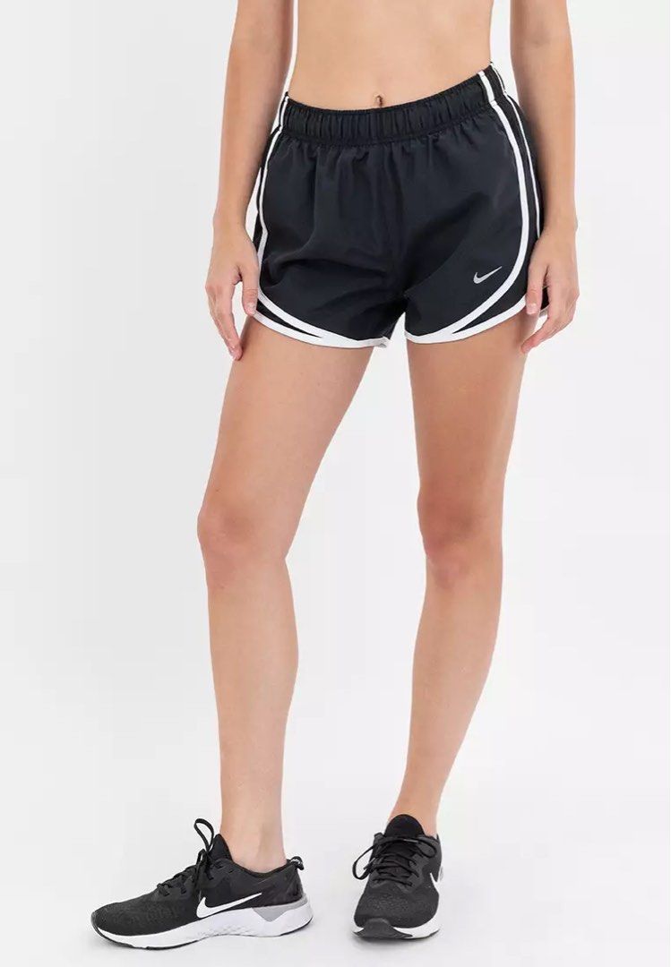 Nike Dri-FIT Black Running Shorts Size M (Category: Shorts) located in Dasmarinas. Submitted by zn_upcldtrs (Listing ID 1465639746, Image 1). Description: - Free Size W / 10-11 L - Excellent Condition - No Issue.