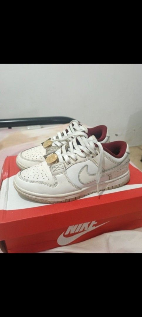 Nike Dunk Low SE 'Just Do It' White Phantom (Category: Sneakers) located in Manila. Submitted by ag.101722 (Listing ID 1465651770, Image 2). Description: Authentic preloved shoes Nike dunk low SE "Just do it" Colorway: White phantom / Red Size: US 6wmns / 36.5 EU / 23cm Lightly used not abused, no major issues, tears and creases (see photos) No OG box but will provide alternative as seen in pics.