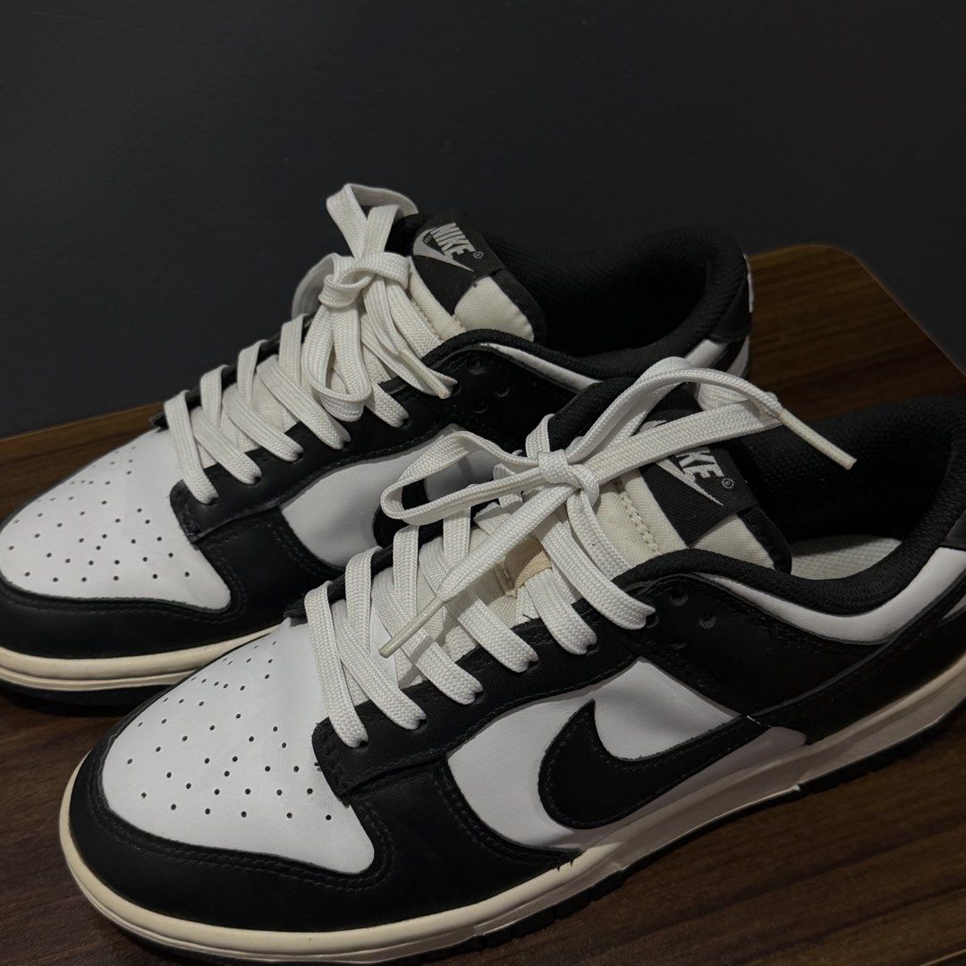 NIKE DUNKS PANDA (Category: Sneakers) located in Iloilo. Submitted by herde (Listing ID 1465601664, Image 2). Description: SIZE 7.