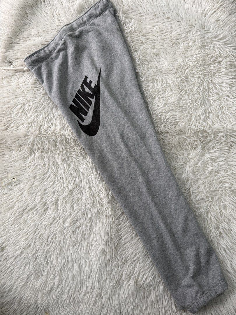 Nike Gray Just Do It Sweatpants XS (Category: Joggers) located in Pasig City. Submitted by dabeee07 (Listing ID 1465601345, Image 2). Description: - Brand: Nike - Size: XS - Color: Gray - Material: 80% Cotton, 20% Polyester - Features: Nike logo on left leg, 'Just Do It' elastic waistband, adjustable drawstring - Origin: Made in China - Condition: Excellent.