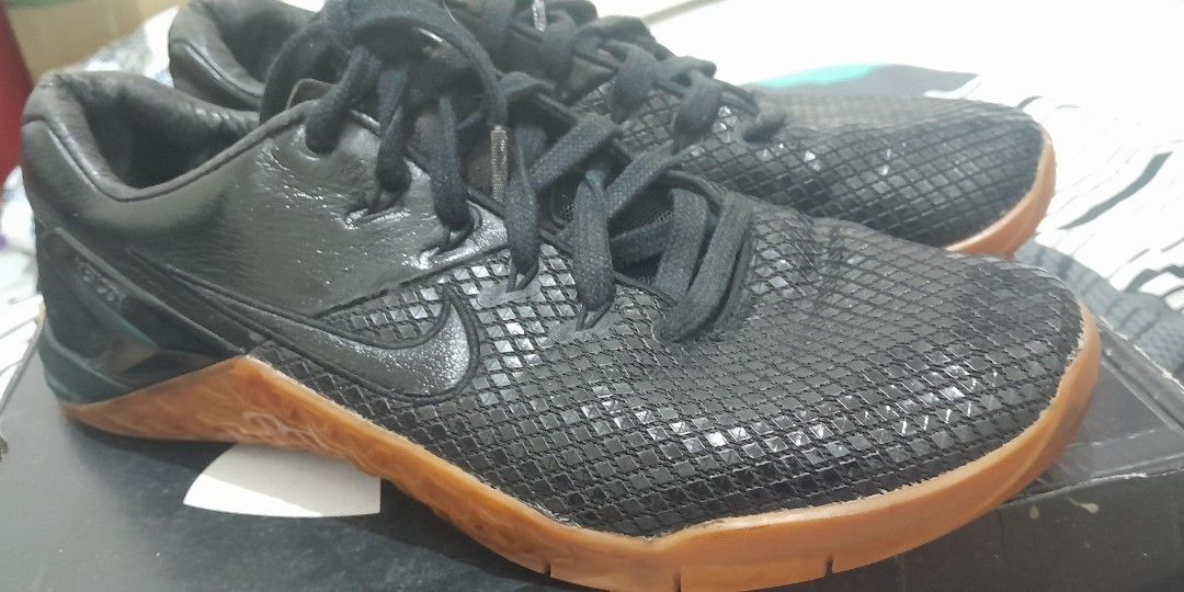 Nike HWPO Matt Fraser 10 us men (Category: Sneakers) located in Manila. Submitted by dreamweaver25 (Listing ID 1465645396, Image 3). Description: barely used orig collectible shoes nike metcon 4 10 us men pick up cubao ship via lalamove kaliwaan bayad ship via jrs if provinces price is fixed sure buyer only.