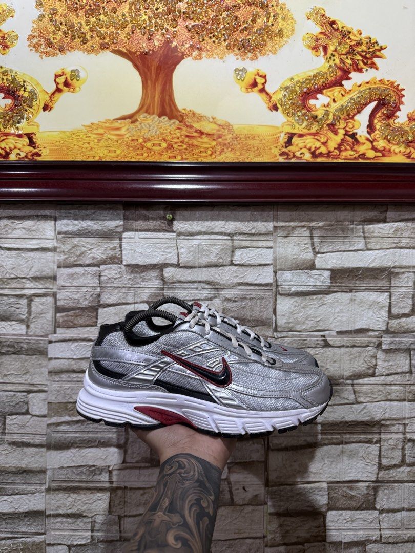 Nike initiator “ silver metallic” | 8.5 MEN (Category: Sneakers) located in Marikina City. Submitted by s_ng_s009 (Listing ID 1465752625, Image 1). Description: Authentic 8.5 men Excellent condition No box 1999 + sf.