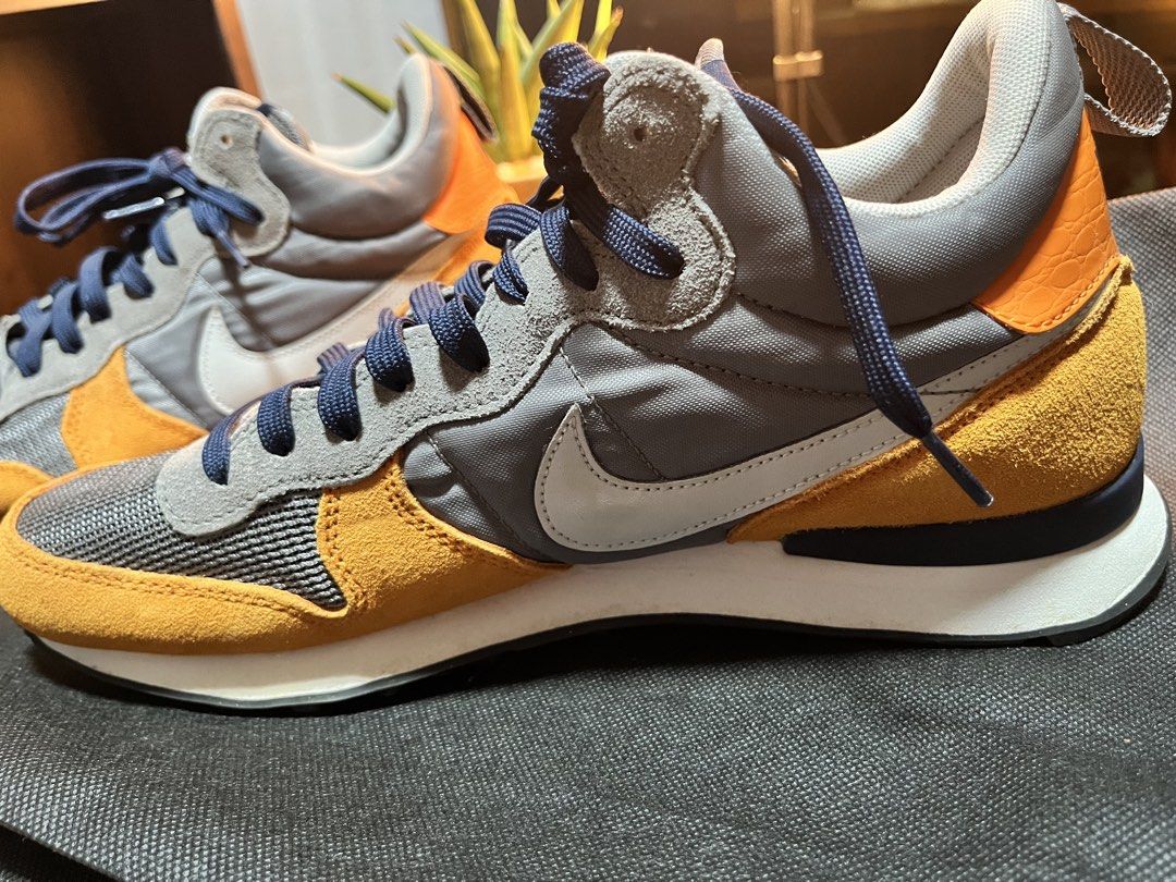 Nike Internationalist Mid (Category: Sneakers) located in Manila. Submitted by eliseriogl89460 (Listing ID 1465664176, Image 3). Description: .