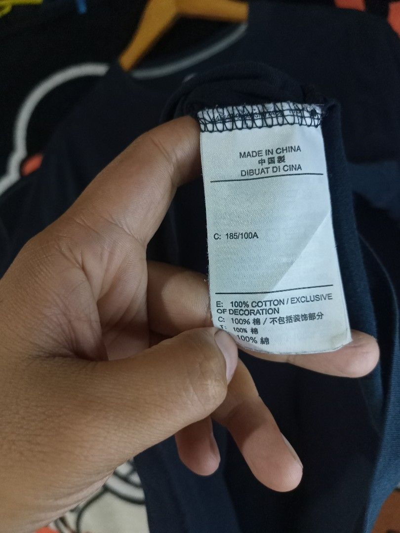 Nike Just Do It Tshirt (Category: Tshirts & Polo Shirts ) located in Castilla. Submitted by stignapamorma (Listing ID 1465684477, Image 3). Description: Size - 22x26.5 Condition - Excellent Color Rate - 9/10 Issue - None Price - 350+SF.