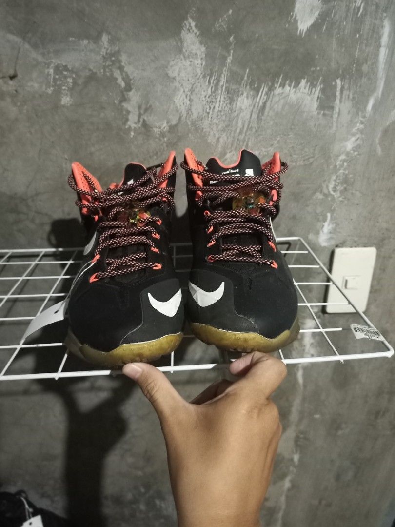Nike Lebron 11 Elite Black Gold (Category: Sneakers) located in Mabalacat. Submitted by hasashoe (Listing ID 1465678818, Image 2). Description: SIZE ON PIC EXCELLENT CONDITION READY TO WEAR GOOD WORKING PERFORMANCE.
