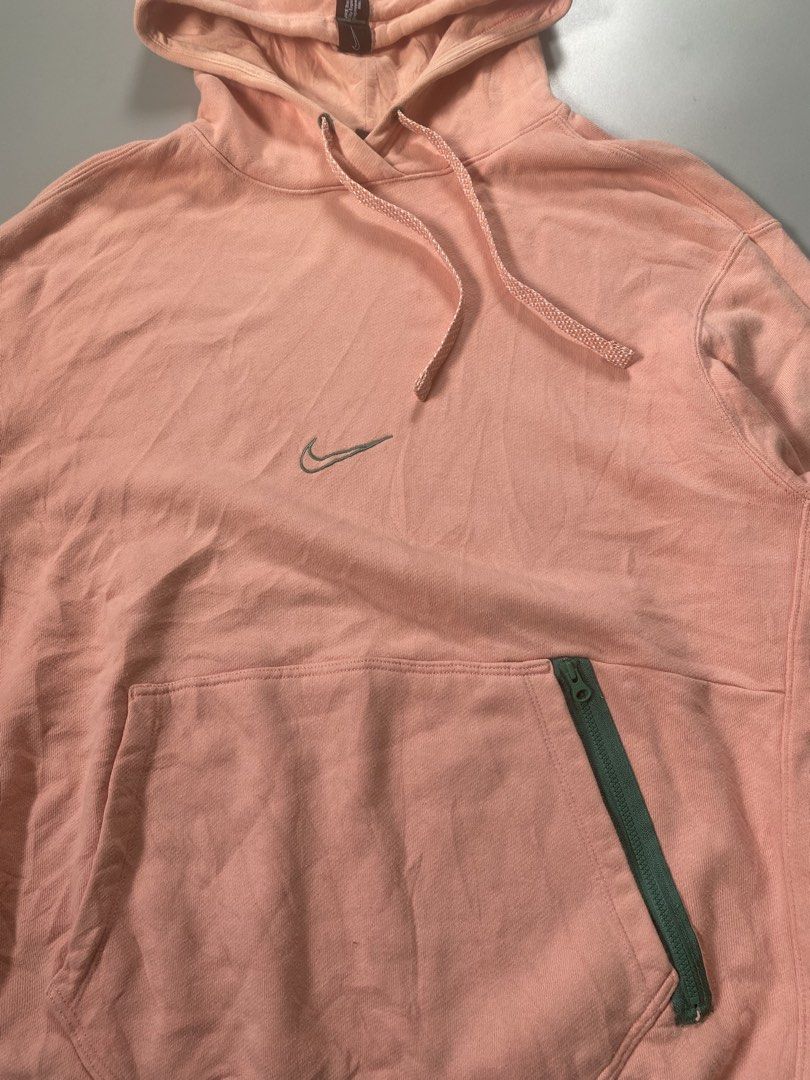 Nike mid swoosh (Category: Coats, Jackets and Outerwear) located in Manila. Submitted by r4y.garm3nts (Listing ID 1465629071, Image 2). Description: Width 26 Length 29.