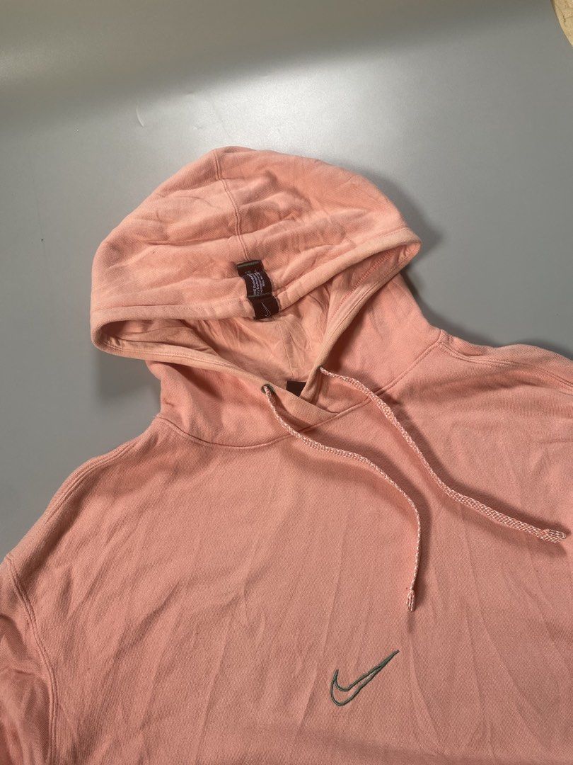 Nike mid swoosh (Category: Coats, Jackets and Outerwear) located in Manila. Submitted by r4y.garm3nts (Listing ID 1465629071, Image 3). Description: Width 26 Length 29.