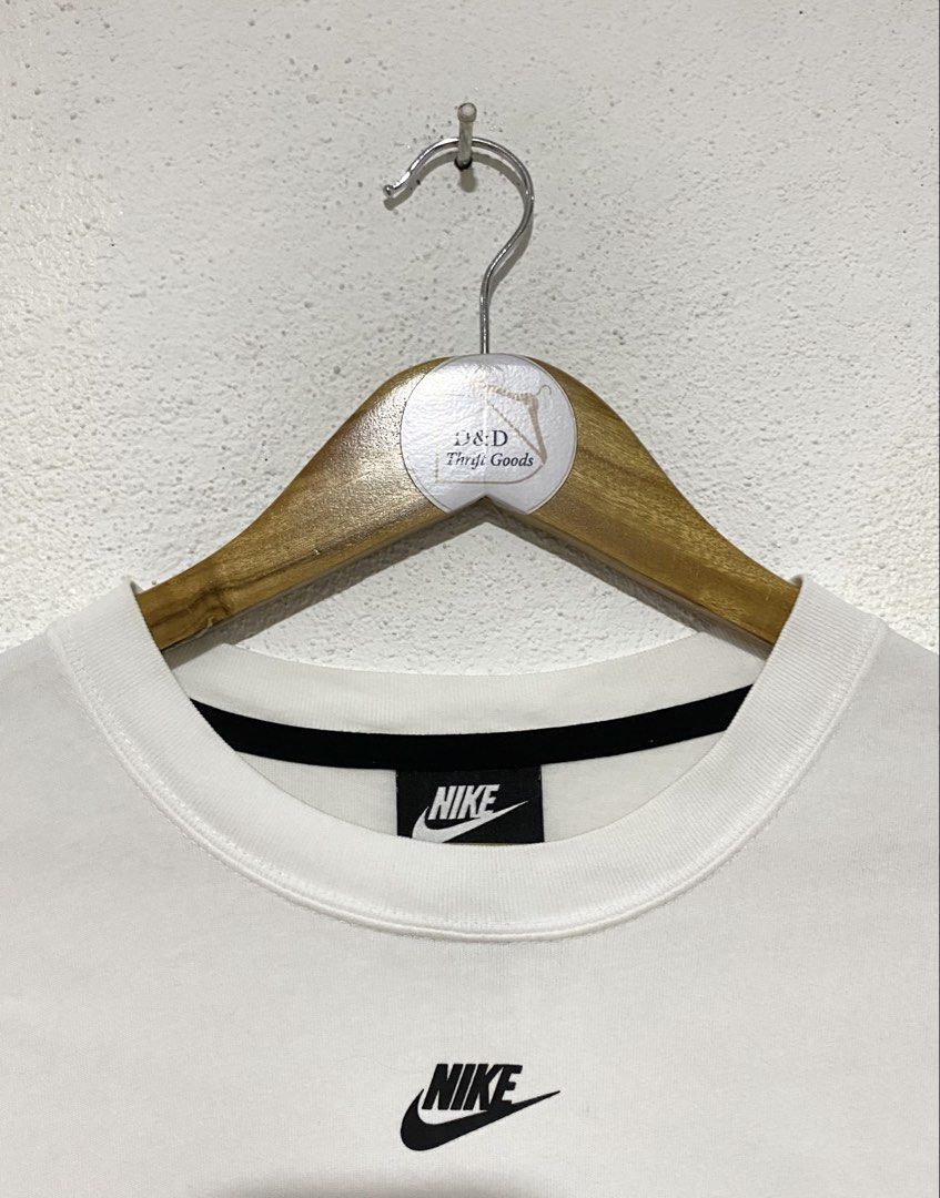 Nike Multi Logo Cropped Shirt (Category: Tshirts & Polo Shirts ) located in Goa. Submitted by dandd_thrift_goods (Listing ID 1465689390, Image 3). Description: ▪️ SIZE ON TAG: Medium ▪️DIMES: Length 25.6| Width 21 ▪️COLOR RATE: 10/10 ▪️CONDITION: 10/10 ▪️ISSUE: Need wash/Stain (Last pic).