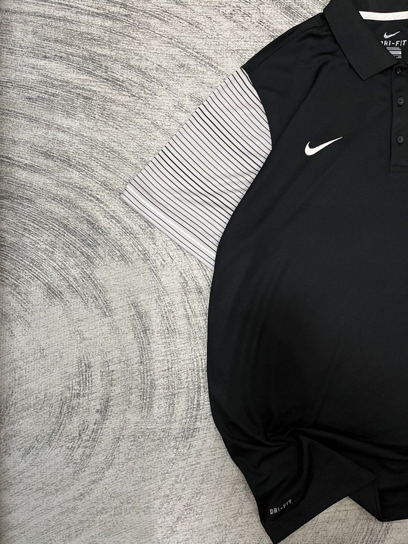 nike polo shirt (Category: Tshirts & Polo Shirts ) located in Manila. Submitted by lesterrrrrr (Listing ID 1465579165, Image 2). Description: .
